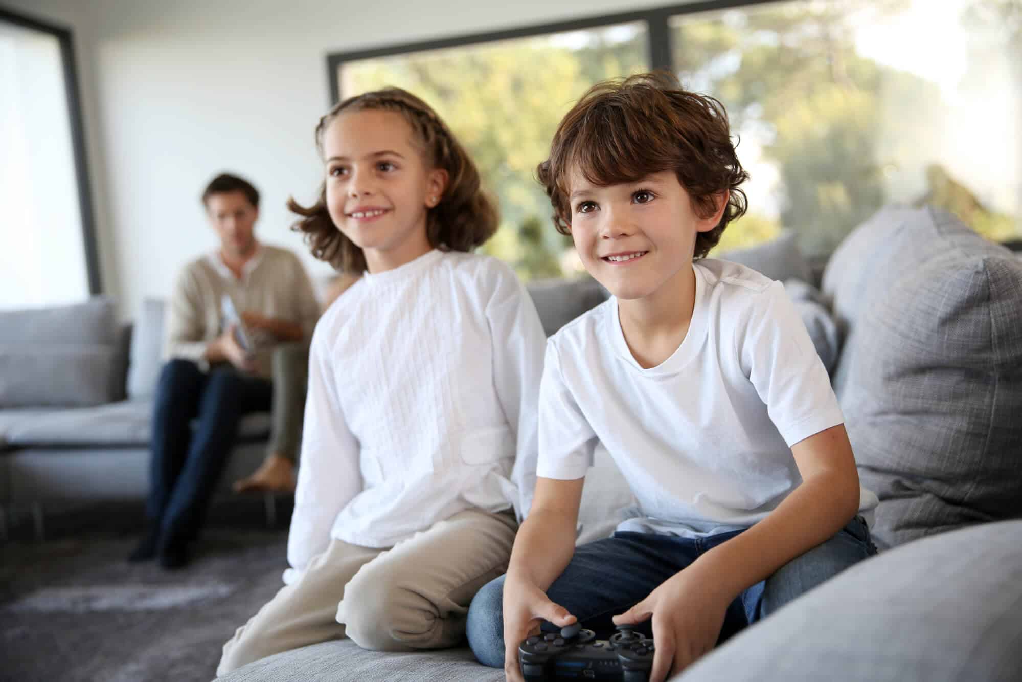 kids playing video games