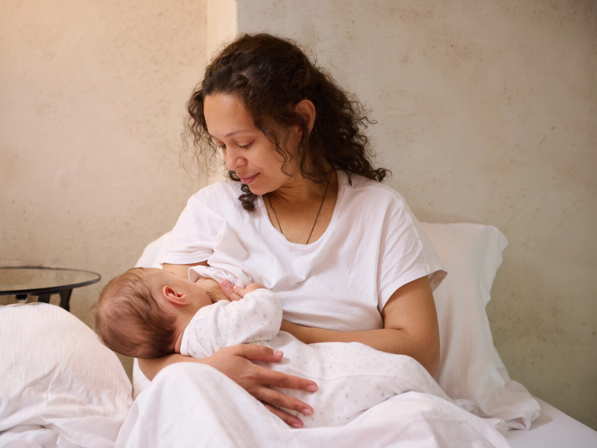 mom experiencing breastfeeding struggles