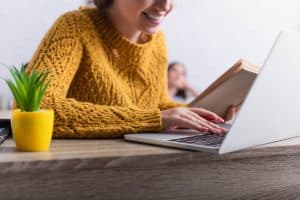 woman with computer