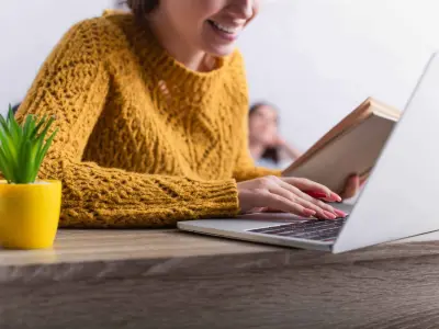 woman with computer